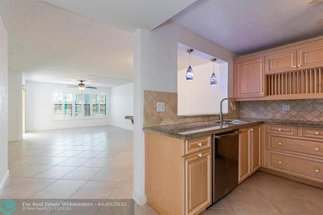 2 of 32 - 2318 S Cypress Bend Dr 122, Pompano Beach, FL