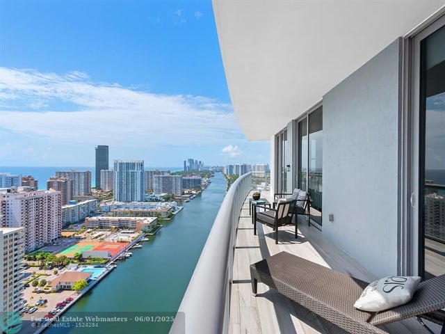 2 of 30 - 2600 E Hallandale Beach Blvd T3001, Hallandale, FL