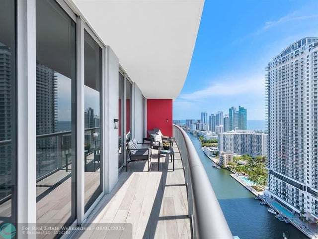 4 of 30 - 2600 E Hallandale Beach Blvd T3001, Hallandale, FL