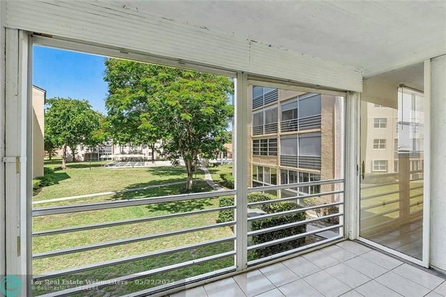 1 of 15 - 2811 Somerset Dr 209, Lauderdale Lakes, FL