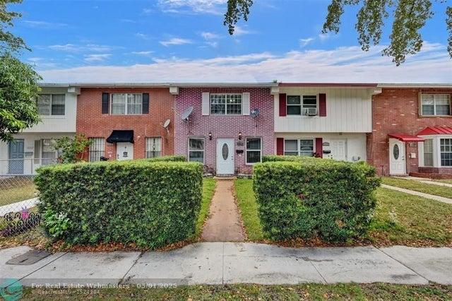 1 of 67 - 1113 35th St 1, West Palm Beach, FL