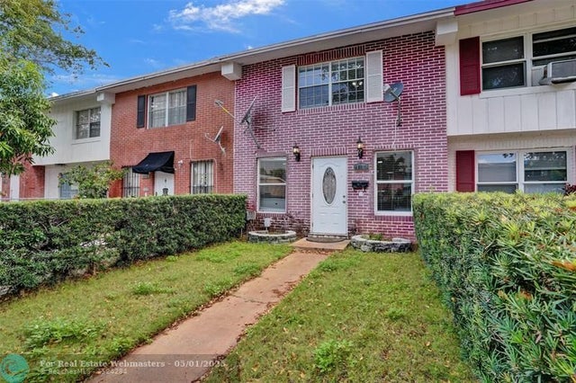 3 of 67 - 1113 35th St 1, West Palm Beach, FL