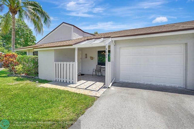 1 of 70 - 8630 Bridle Path Ct 207, Davie, FL