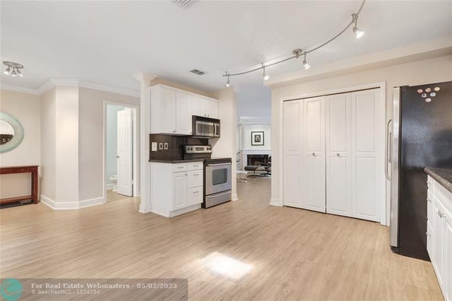2 of 44 - 905 Se 12th Ct 17, Fort Lauderdale, FL