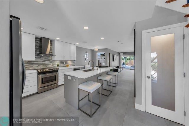1 of 58 - 805 Sw 8th Ter, Fort Lauderdale, FL