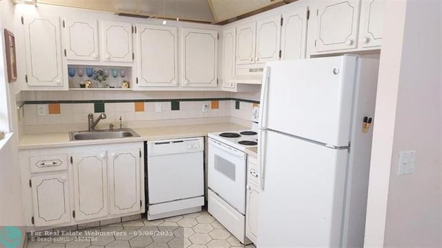 3 of 10 - 280 Saxony F 280, Delray Beach, FL