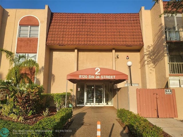 3 of 22 - 8120 Sw 24th St 212, North Lauderdale, FL