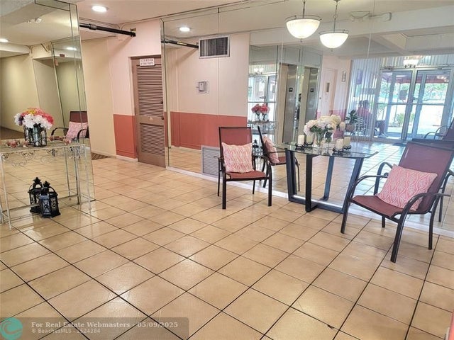 5 of 22 - 8120 Sw 24th St 212, North Lauderdale, FL