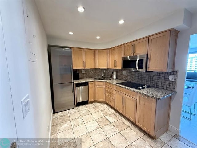 3 of 31 - 3233 Ne 34th St 1403, Fort Lauderdale, FL