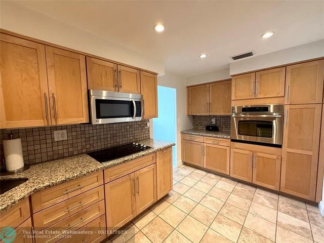 4 of 31 - 3233 Ne 34th St 1403, Fort Lauderdale, FL