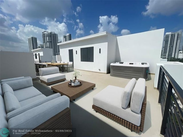 2 of 53 - 808 Ne 2nd Street, Fort Lauderdale, FL