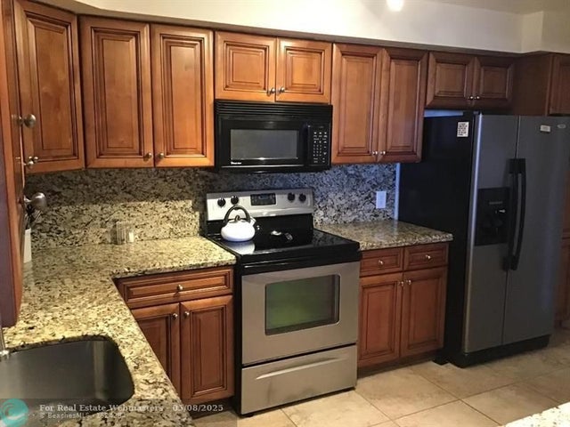 2940 N Course Dr 608, Pompano Beach