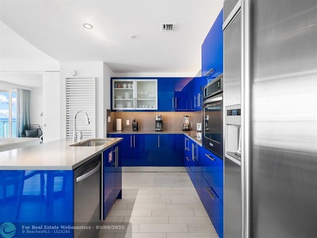 3 of 34 - 3101 Bayshore Drive 1008, Fort Lauderdale, FL