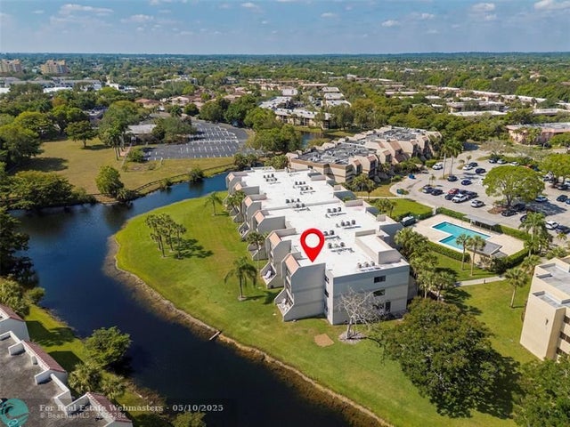2 of 28 - 230 Lakeview Dr 201, Weston, FL
