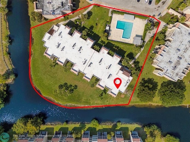 5 of 28 - 230 Lakeview Dr 201, Weston, FL