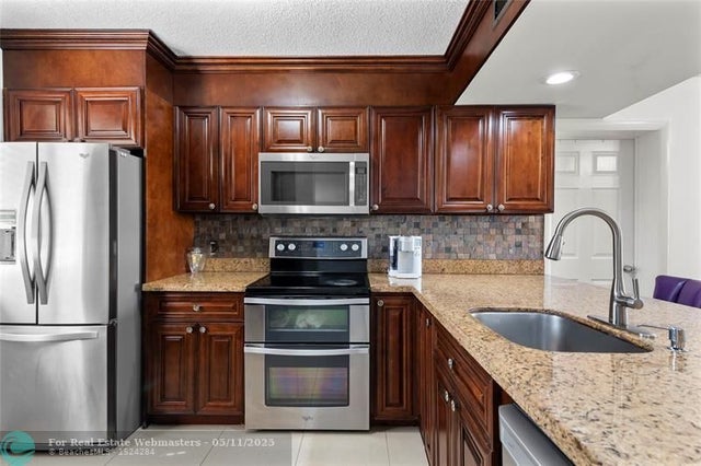 2 of 27 - 6217 Balboa Cir 304, Boca Raton, FL