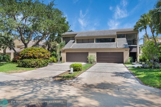 2 of 44 - 715 Saint Albans Dr, Boca Raton, FL