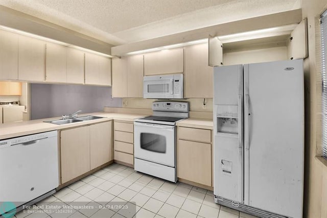 2 of 40 - 6503 Dryden Ct, Boynton Beach, FL