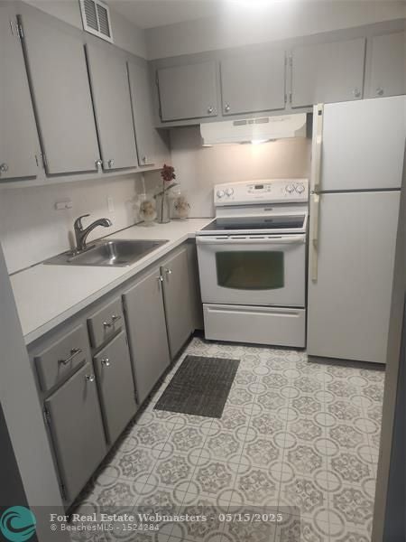4 of 26 - 194 Newport L 194, Deerfield Beach, FL