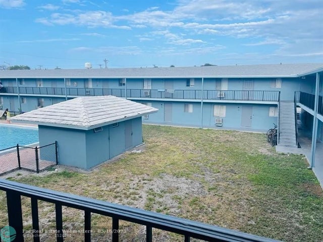 2 of 7 - 1829 N A St 76, Lake Worth, FL