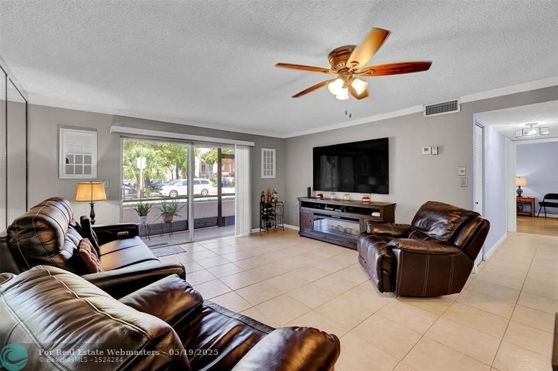 8260 Sw 24th St 6112, North Lauderdale