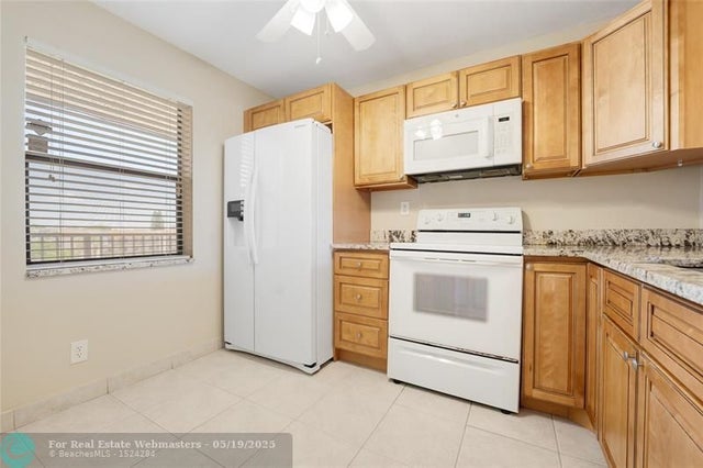 5 of 41 - 10101 Sunrise Lakes Blvd 410, Sunrise, FL