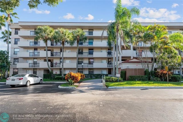 4 of 27 - 2767 Carambola Cir 402, Coconut Creek, FL
