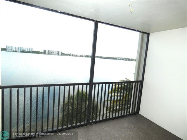 2 of 22 - 116 Lake Emerald Dr 302, Oakland Park, FL