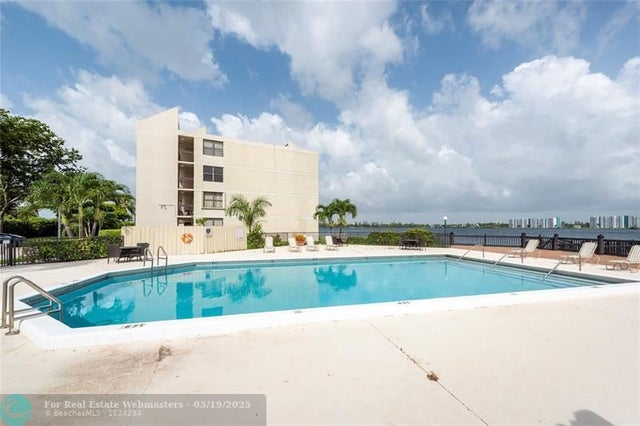 3 of 22 - 116 Lake Emerald Dr 302, Oakland Park, FL