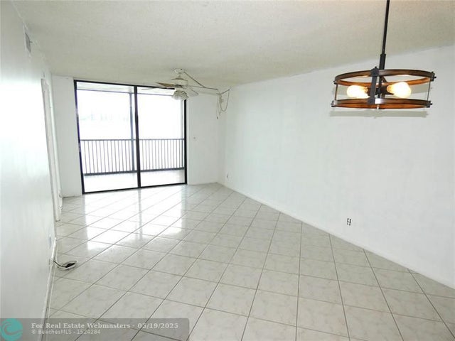 4 of 22 - 116 Lake Emerald Dr 302, Oakland Park, FL