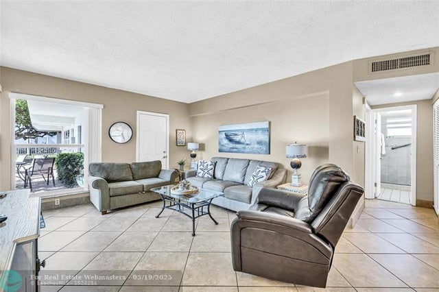 2 of 32 - 4520 El Mar Dr 2, Fort Lauderdale, FL