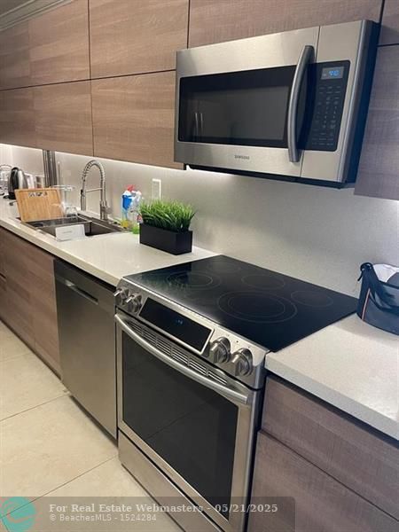 2 of 29 - 3000 S Ocean Dr 302, Hollywood, FL