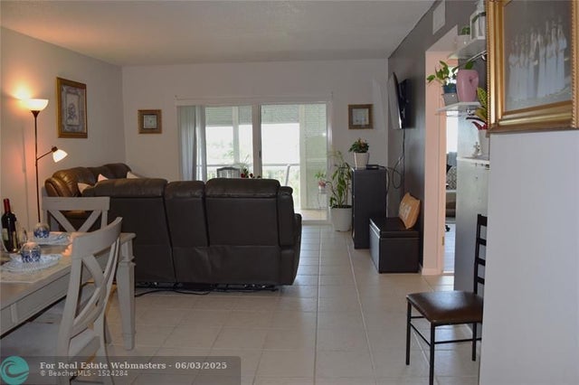 1 of 26 - 4400 Hillcrest Dr 605a, Hollywood, FL