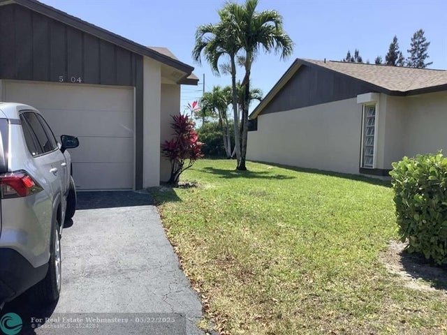 3 of 33 - 5404 Viburnum Cir, Delray Beach, FL