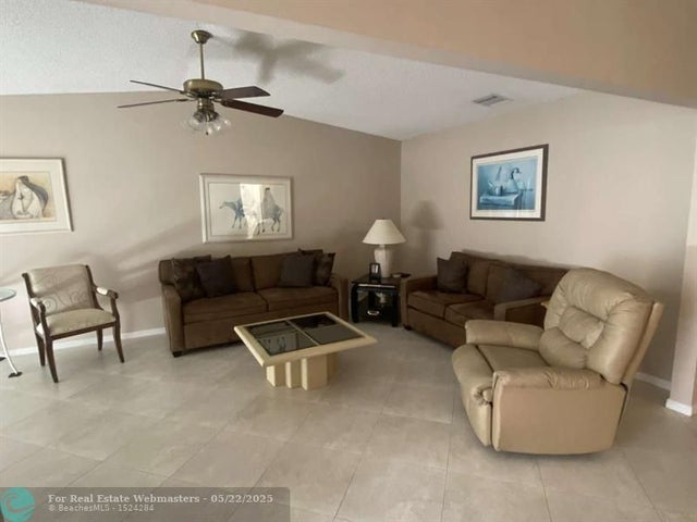 4 of 33 - 5404 Viburnum Cir, Delray Beach, FL