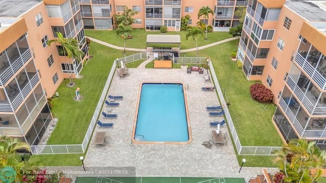 4 of 11 - 3048 E Sunrise Lakes Dr 313, Fort Lauderdale, FL