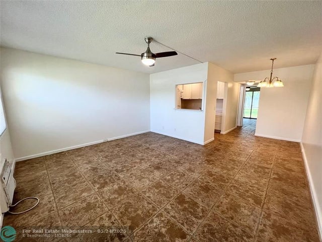 4 of 41 - 150 Ventnor J 150, Deerfield Beach, FL