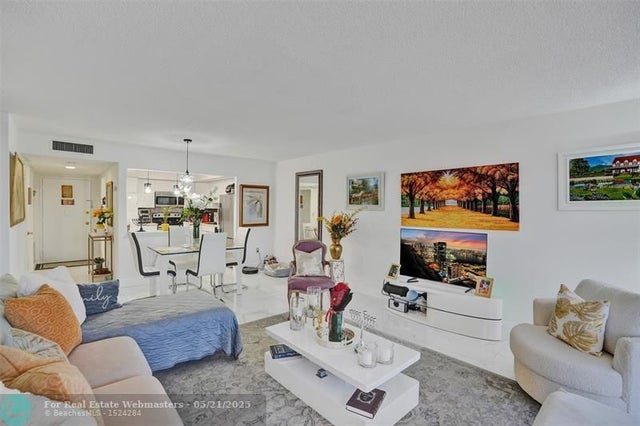 2 of 50 - 18041 Se Biscayne Blvd 503, Aventura, FL
