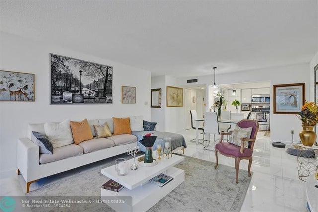 3 of 50 - 18041 Se Biscayne Blvd 503, Aventura, FL