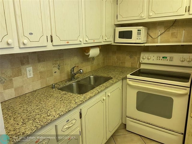 5 of 31 - 2025 Berkshire B 2025, Deerfield Beach, FL