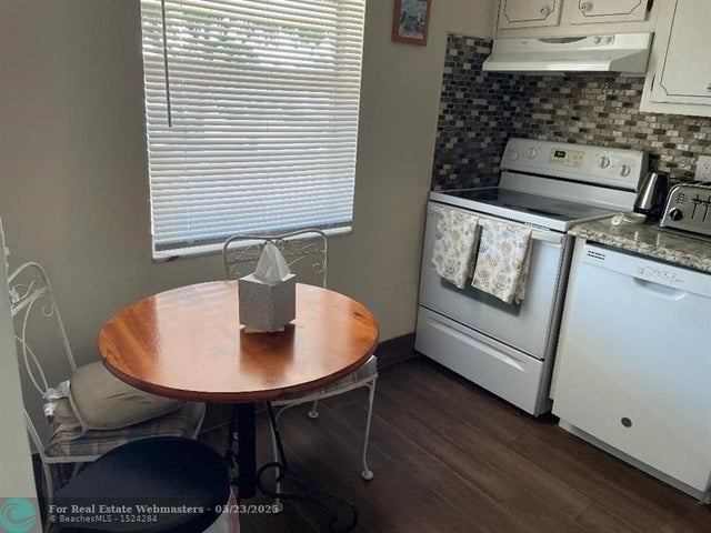 3 of 25 - 7410 Nw 1st St 202, Margate, FL