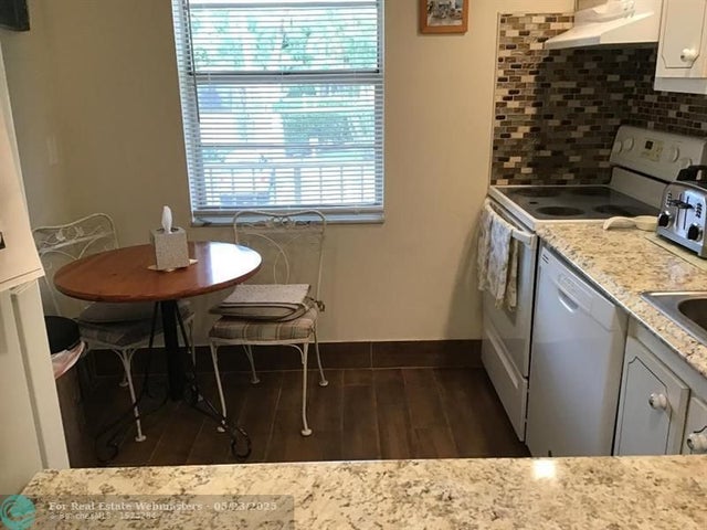 4 of 25 - 7410 Nw 1st St 202, Margate, FL