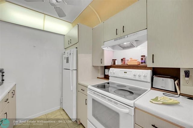 3 of 48 - 2801 Victoria Way D3, Coconut Creek, FL