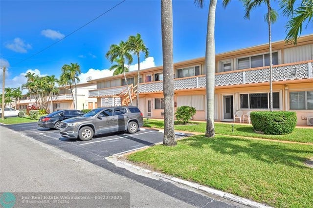 4 of 53 - 925 Sw 11th Ave J-17, Hallandale, FL