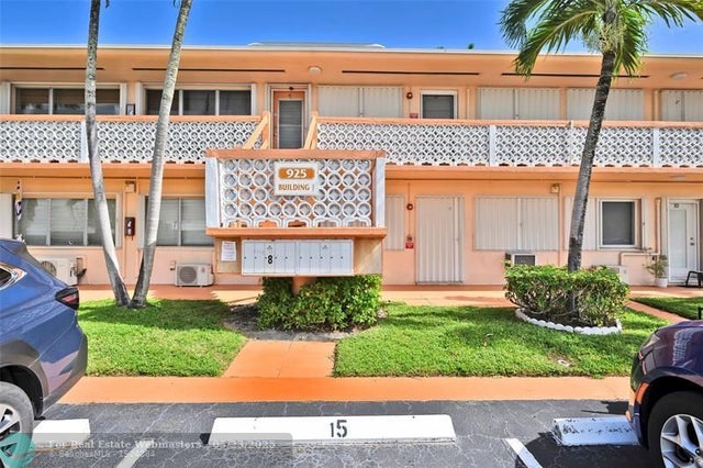 5 of 53 - 925 Sw 11th Ave J-17, Hallandale, FL