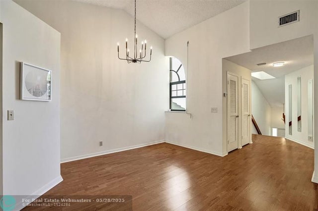 4 of 35 - 3407 Emerald Oaks Dr, Hollywood, FL