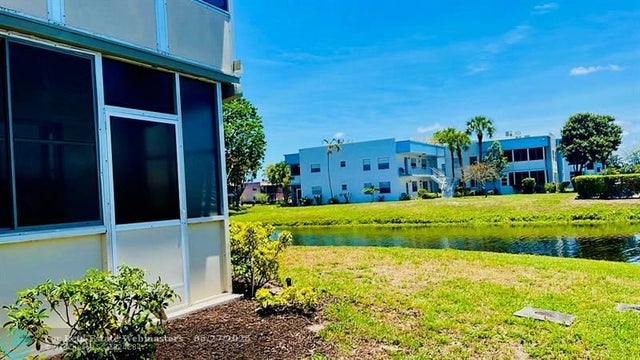 2 of 21 - 552 Monaco L L, Delray Beach, FL