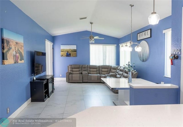 3 of 27 - 1102 Sw 158th Ave, Pembroke Pines, FL