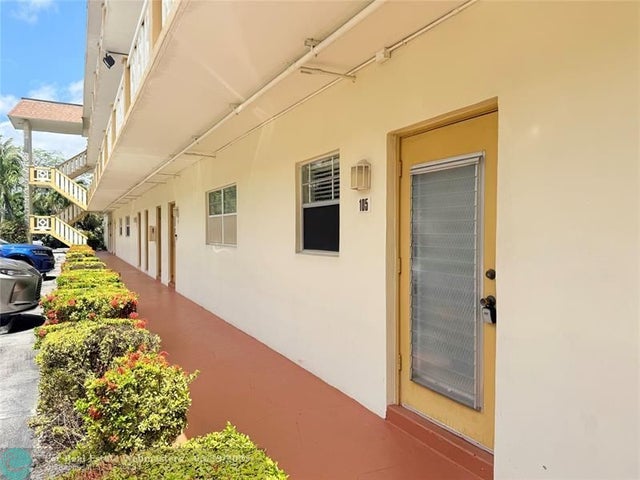 2 of 51 - 5121 W Oakland Park Blvd 105, Lauderdale Lakes, FL
