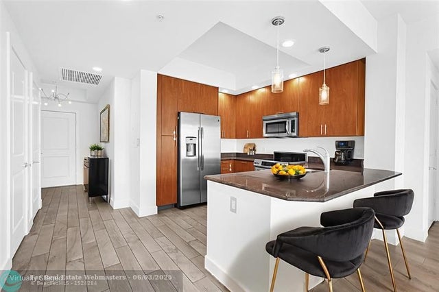 4 of 54 - 315 Ne 3rd Ave 805, Fort Lauderdale, FL